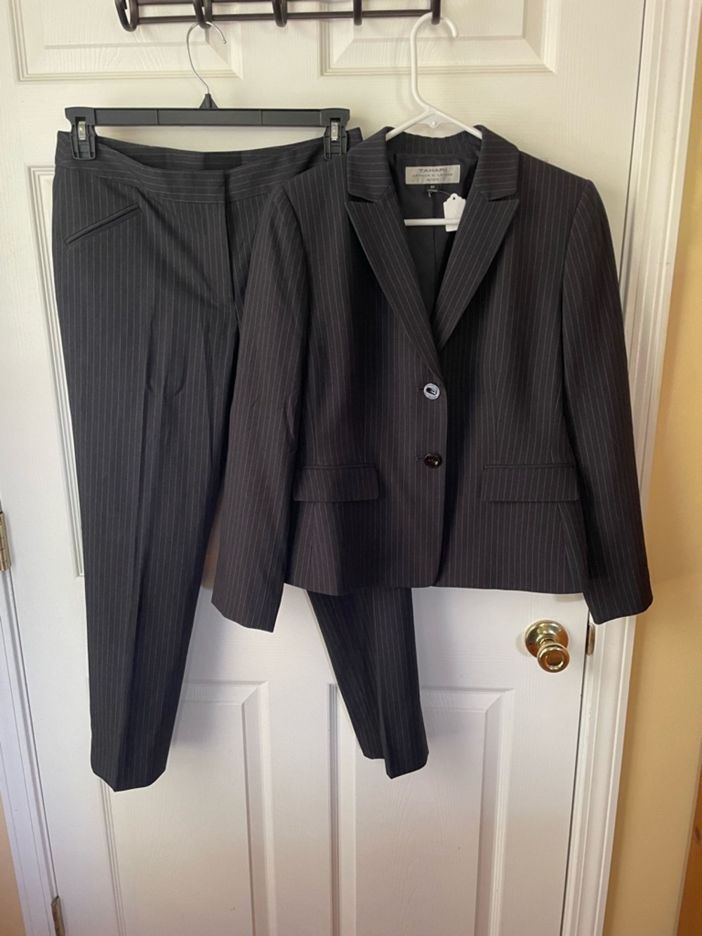 Tahari ASL Gray Pinstripe Suit Set 6P Blazer & Pants Workwear 🖤✨